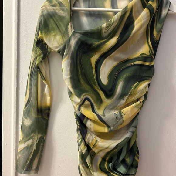 Green printed tulle one shoulder top Zara - Picture 3 of 5